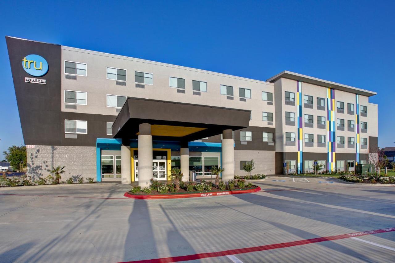 Tru By Hilton Grand Prairie Hotel Exterior photo