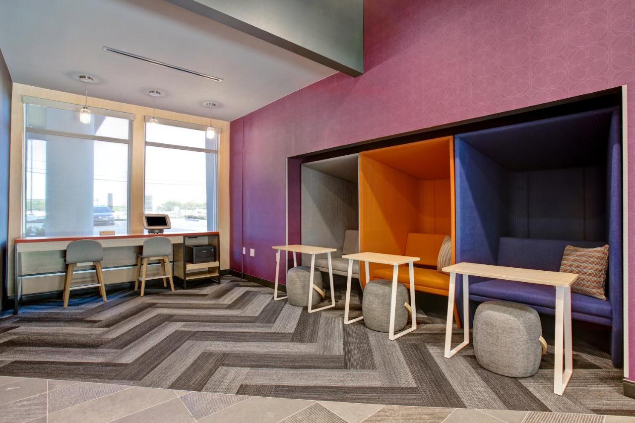 Tru By Hilton Grand Prairie Hotel Exterior photo